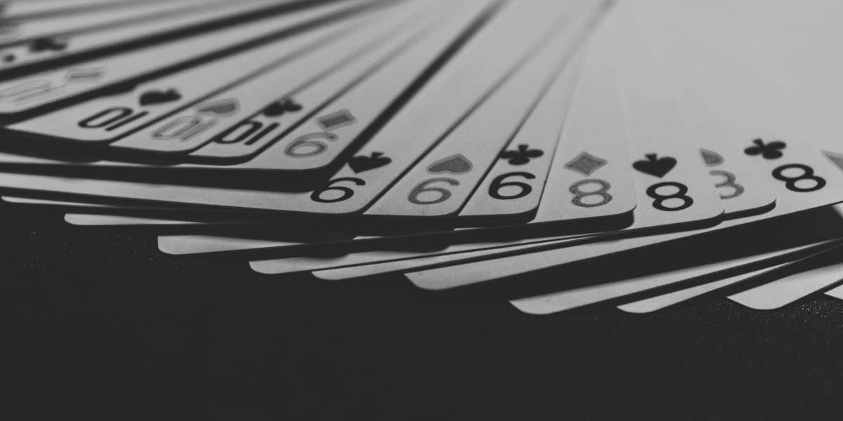 Responsible Gambling in the Digital Age: Strategies and Tools for Online Casino Players