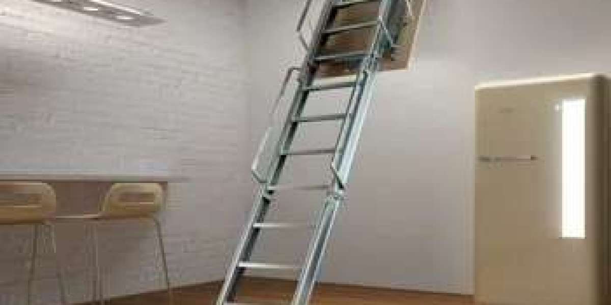 Katlanır Ahşap Çatı Merdiveni