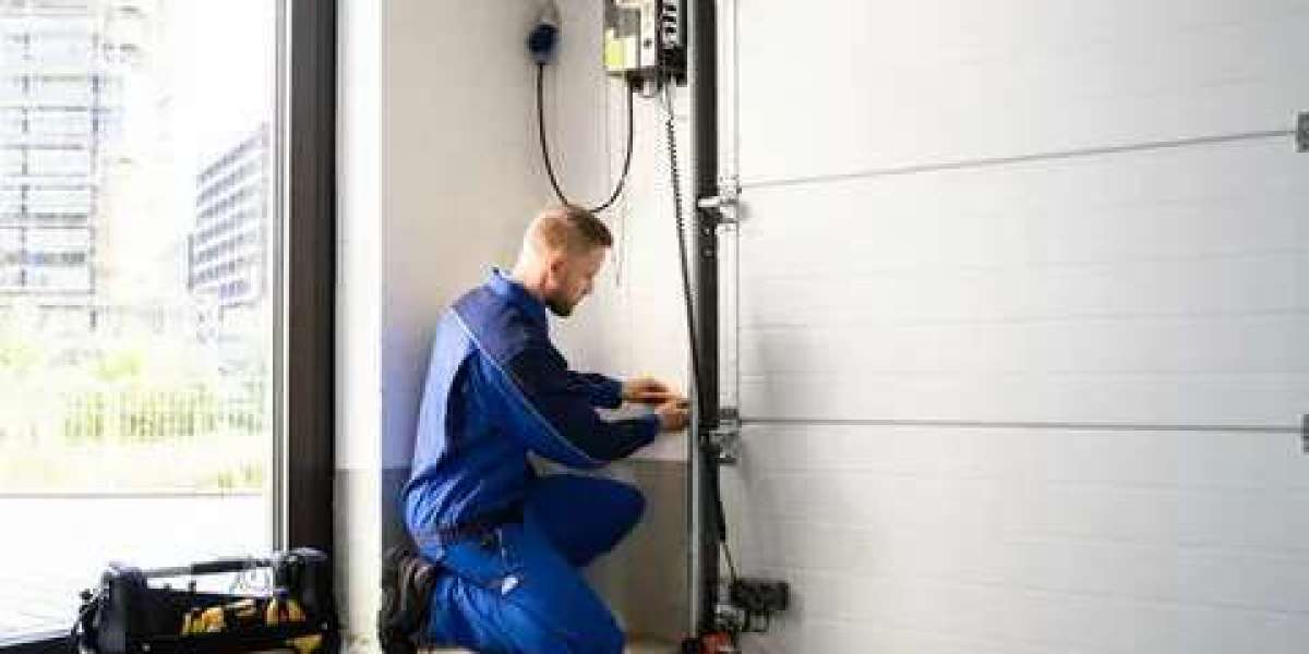 Everything Homeowners Should Know Before Installing a New Garage Door in Sacramento