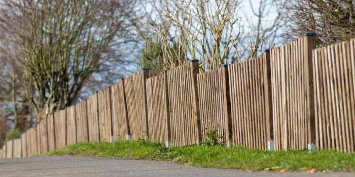 Professional Cedar Fence Company for Custom Residential and Commercial Fences