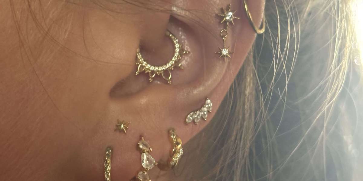 Ear Piercing in Riyadh: What to Expect During the Process