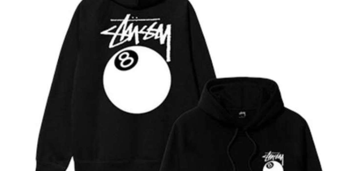 Why Canadian Streetwear Fans Prefer Stussy Clothing