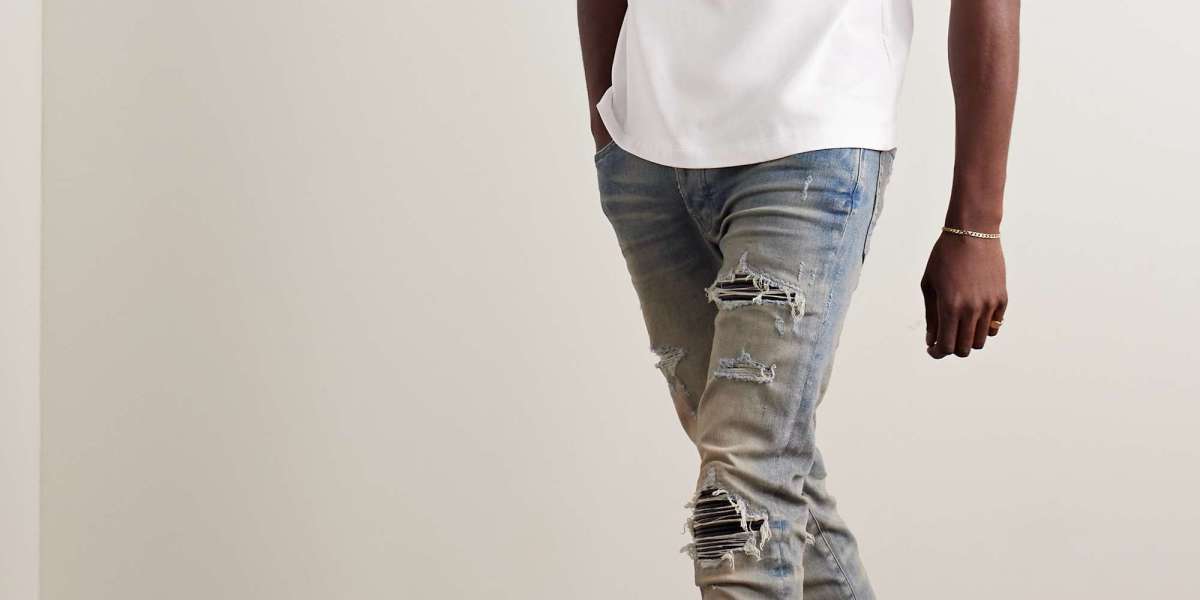 Amiri Jeans Men Outfit Inspiration From Concerts and Tours