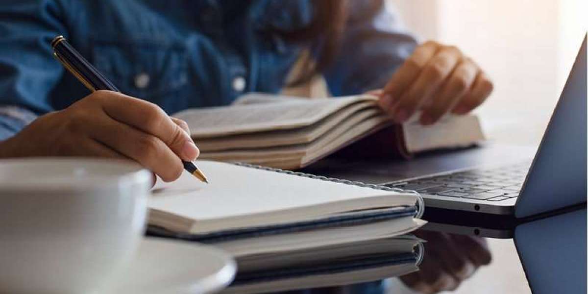 How the Online Class-Taking Industry Works: What Students Should Know Before Paying for Help