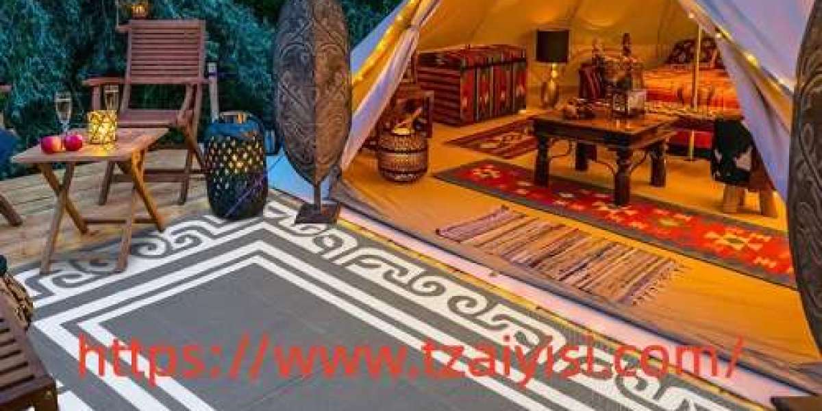 What features matter in Aiyisi High Quality Outdoor Camping Rug selection