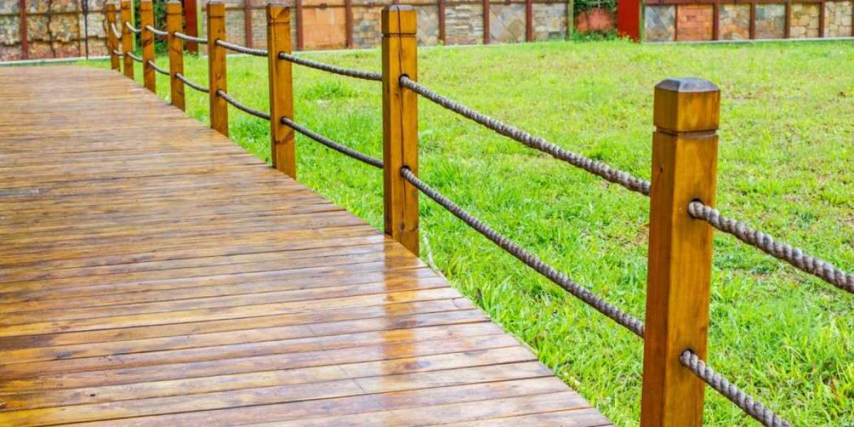 Cost Per Foot of Wood Fence Explained: Budgeting Tips for Homeowners