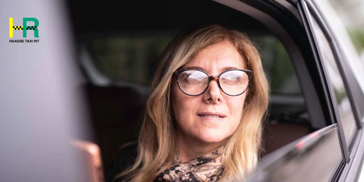 Why Choose a Luxury Taxi Service for Rotterdam & Eindhoven Airport Transfers?